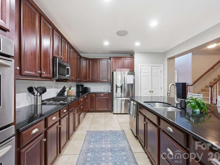 5704 Snapdragon Lane, Huntersville, NC 28078.  MLS# CAR4426906, YatesRealty ID 57765. 