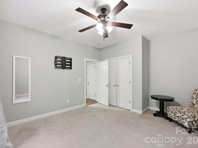 5704 Snapdragon Lane, Huntersville, NC 28078.  MLS# CAR4426906, YatesRealty ID 57765. Main level bedroom or flex space
