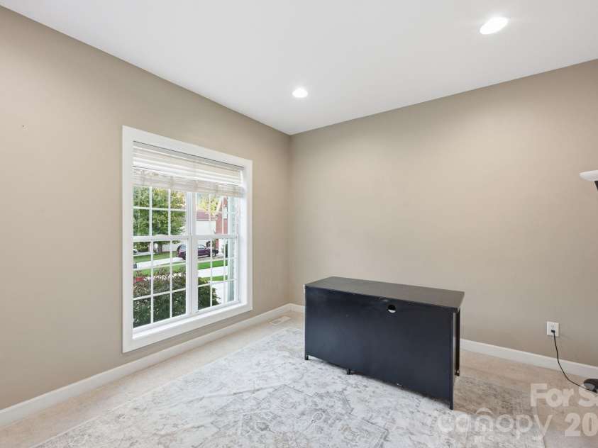 5704 Snapdragon Lane, Huntersville, NC 28078.  MLS# CAR4426906, YatesRealty ID 57765. Office