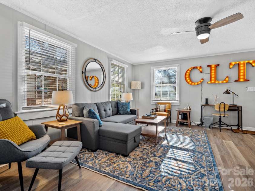 1136 Mona Drive, Charlotte, NC 28206.  MLS# CAR4411375, YatesRealty ID 57766. 