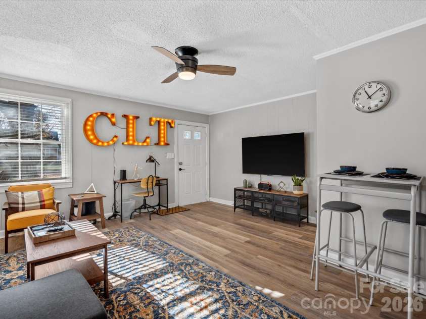 1136 Mona Drive, Charlotte, NC 28206.  MLS# CAR4411375, YatesRealty ID 57766. 