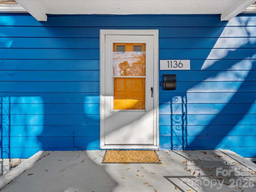 1136 Mona Drive, Charlotte, NC 28206.  MLS# CAR4411375, YatesRealty ID 57766. 