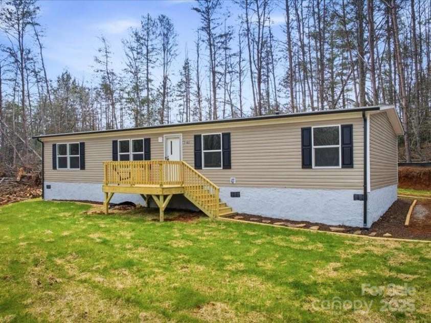 3160 Mariposa Lane, Morganton, NC 28655.  MLS# CAR4334327, YatesRealty ID 5777. 