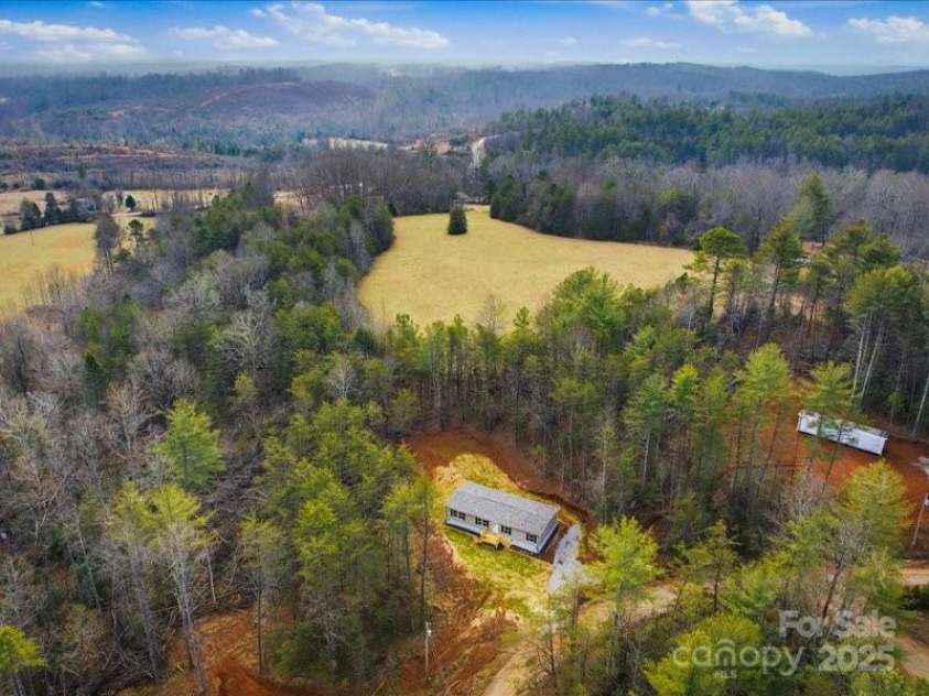3160 Mariposa Lane, Morganton, NC 28655.  MLS# CAR4334327, YatesRealty ID 5777. 