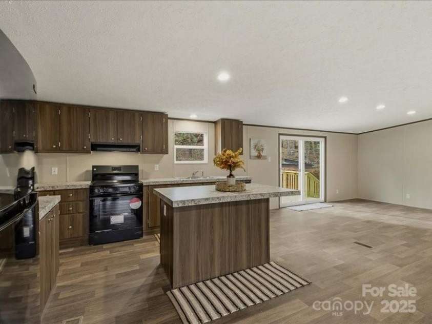 3160 Mariposa Lane, Morganton, NC 28655.  MLS# CAR4334327, YatesRealty ID 5777. 