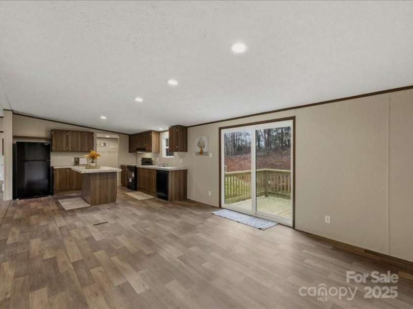 3160 Mariposa Lane, Morganton, NC 28655.  MLS# CAR4334327, YatesRealty ID 5777. 