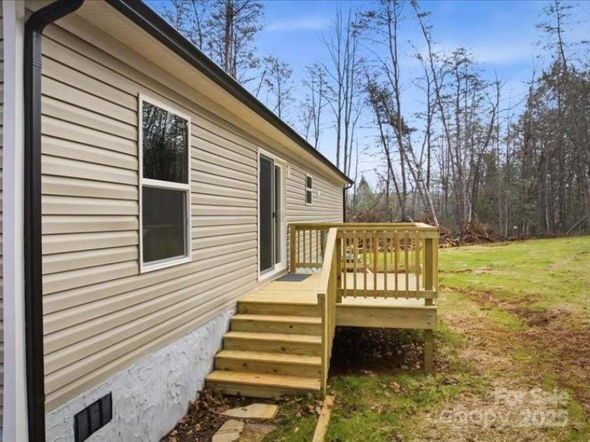3160 Mariposa Lane, Morganton, NC 28655.  MLS# CAR4334327, YatesRealty ID 5777. 