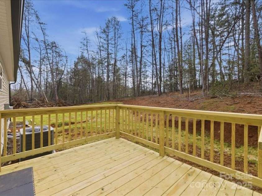 3160 Mariposa Lane, Morganton, NC 28655.  MLS# CAR4334327, YatesRealty ID 5777. 