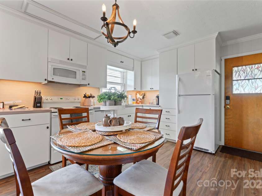 36984 B&C Carter Road, New London, NC 28127.  MLS# CAR4246178, YatesRealty ID 5777. Dining area/kitchen