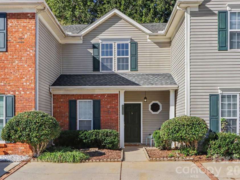 9120 Treyburn Drive, Charlotte, NC 28216.  MLS# CAR4426772, YatesRealty ID 57770. 