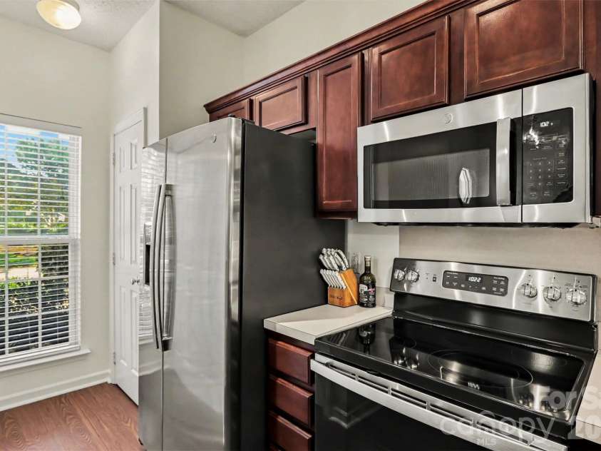 9120 Treyburn Drive, Charlotte, NC 28216.  MLS# CAR4426772, YatesRealty ID 57770. 