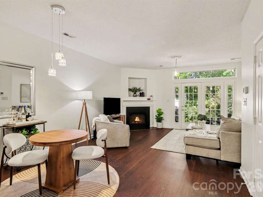 9120 Treyburn Drive, Charlotte, NC 28216.  MLS# CAR4426772, YatesRealty ID 57770. 