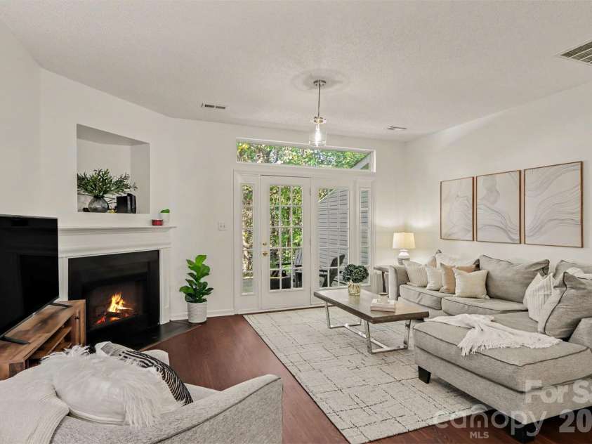 9120 Treyburn Drive, Charlotte, NC 28216.  MLS# CAR4426772, YatesRealty ID 57770. 