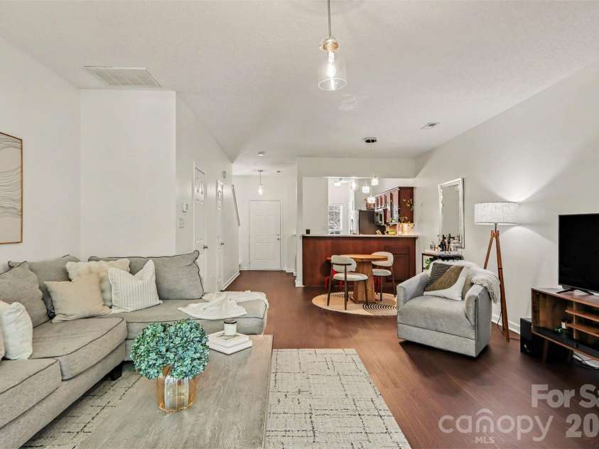9120 Treyburn Drive, Charlotte, NC 28216.  MLS# CAR4426772, YatesRealty ID 57770. 