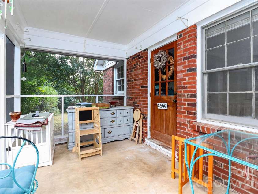 3206 Connecticut Avenue, Charlotte, NC 28205.  MLS# CAR4411320, YatesRealty ID 57779. 