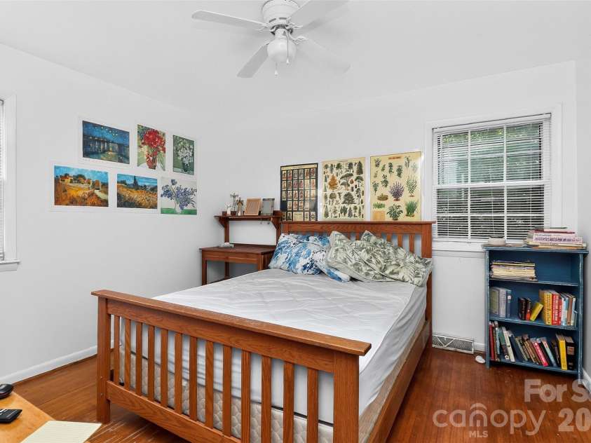 3206 Connecticut Avenue, Charlotte, NC 28205.  MLS# CAR4411320, YatesRealty ID 57779. 