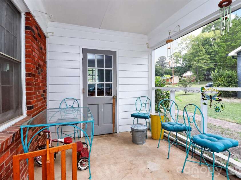 3206 Connecticut Avenue, Charlotte, NC 28205.  MLS# CAR4411320, YatesRealty ID 57779. 