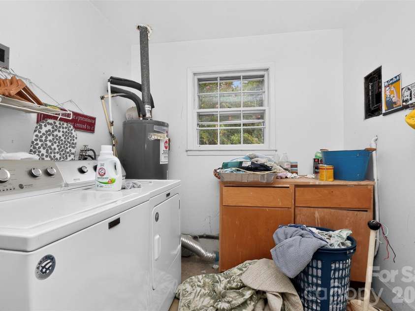 3206 Connecticut Avenue, Charlotte, NC 28205.  MLS# CAR4411320, YatesRealty ID 57779. 