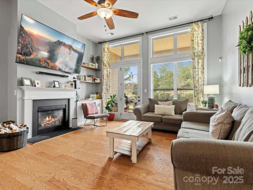 1419 Imperial Court Imperial Court, York, SC 29745.  MLS# CAR4203261, YatesRealty ID 5778. Lots of natural light