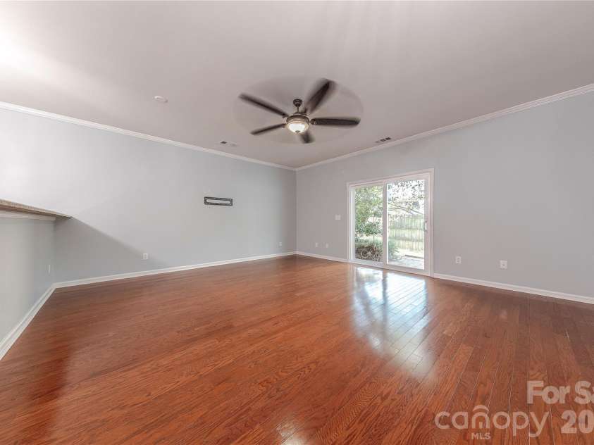 2147 Midnight Blue Lane, Fort Mill, SC 29708.  MLS# CAR4340117, YatesRealty ID 5778. Great Room