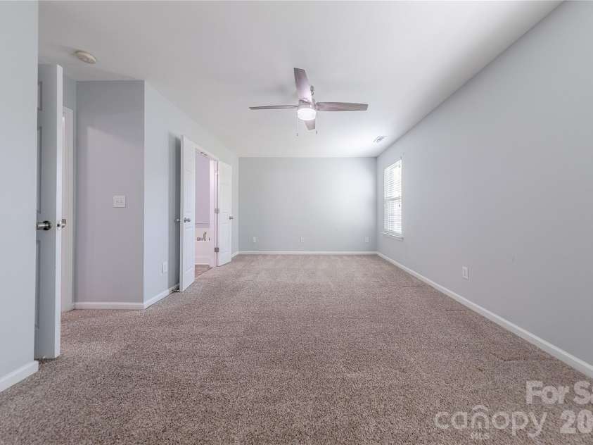 2147 Midnight Blue Lane, Fort Mill, SC 29708.  MLS# CAR4340117, YatesRealty ID 5778. Primary Suite