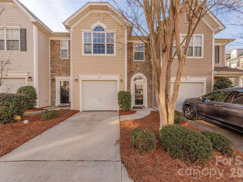2147 Midnight Blue Lane, Fort Mill, SC 29708.  MLS# CAR4340117, YatesRealty ID 5778. Welcome Home