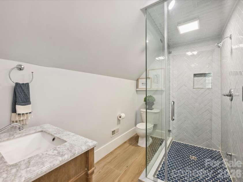 5919 Creola Road, Charlotte, NC 28270.  MLS# CAR4435518, YatesRealty ID 57786. Full Bath