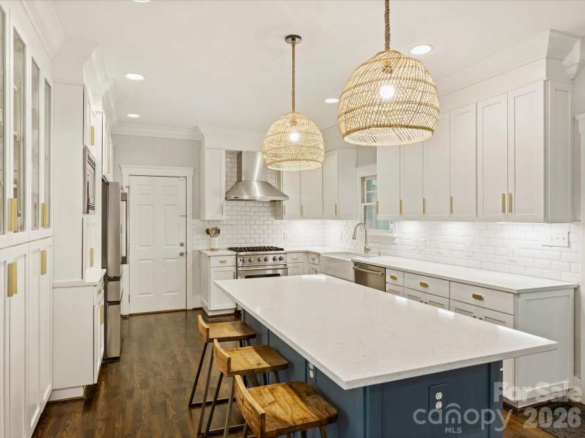 5919 Creola Road, Charlotte, NC 28270.  MLS# CAR4435518, YatesRealty ID 57786. Kitchen