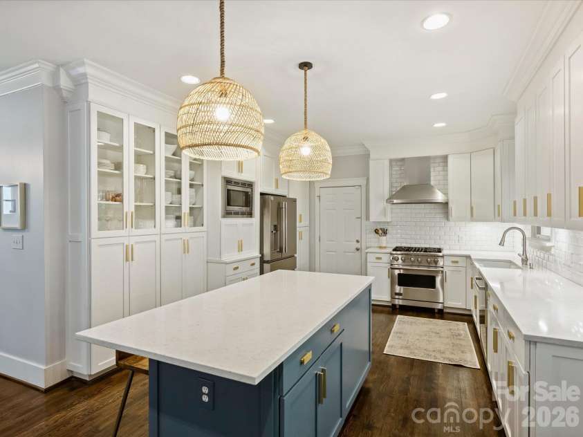 5919 Creola Road, Charlotte, NC 28270.  MLS# CAR4435518, YatesRealty ID 57786. Kitchen