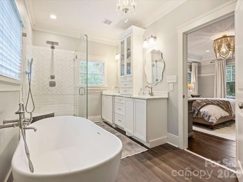5919 Creola Road, Charlotte, NC 28270.  MLS# CAR4435518, YatesRealty ID 57786. Primary Bath
