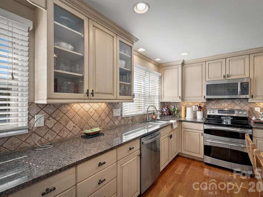 343 Spruce Avenue, Hudson, NC 28638.  MLS# CAR4428989, YatesRealty ID 57789. 