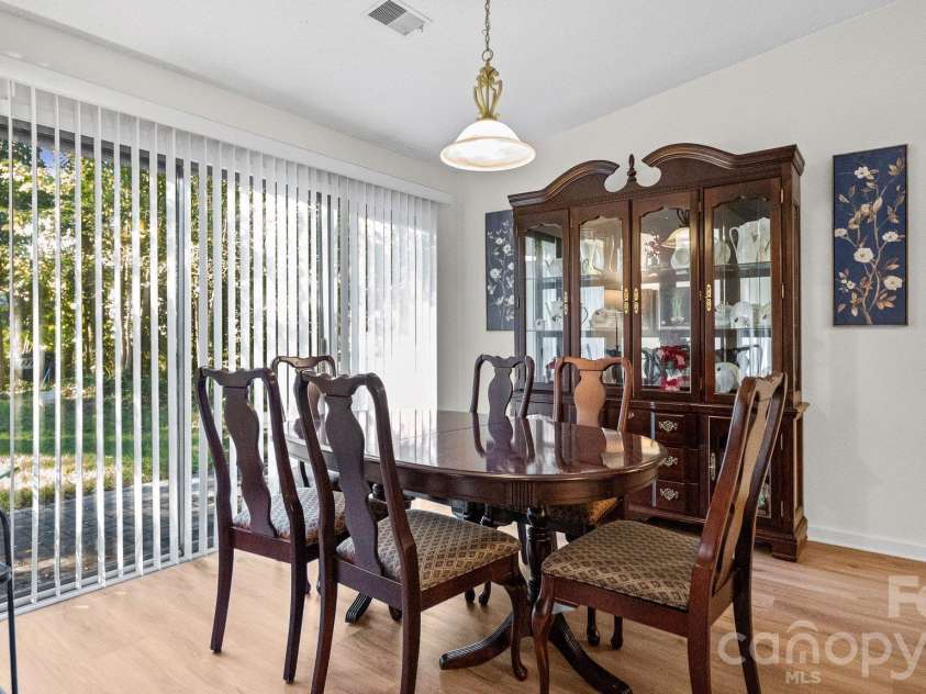 1702 Renard Ridge Road, Charlotte, NC 28212.  MLS# CAR4435819, YatesRealty ID 57797. 