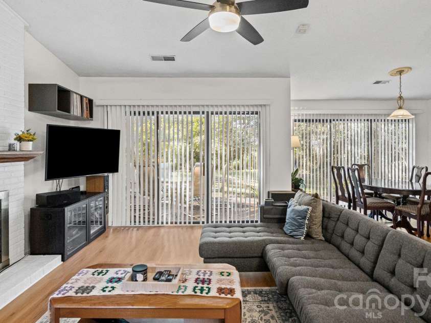 1702 Renard Ridge Road, Charlotte, NC 28212.  MLS# CAR4435819, YatesRealty ID 57797. 