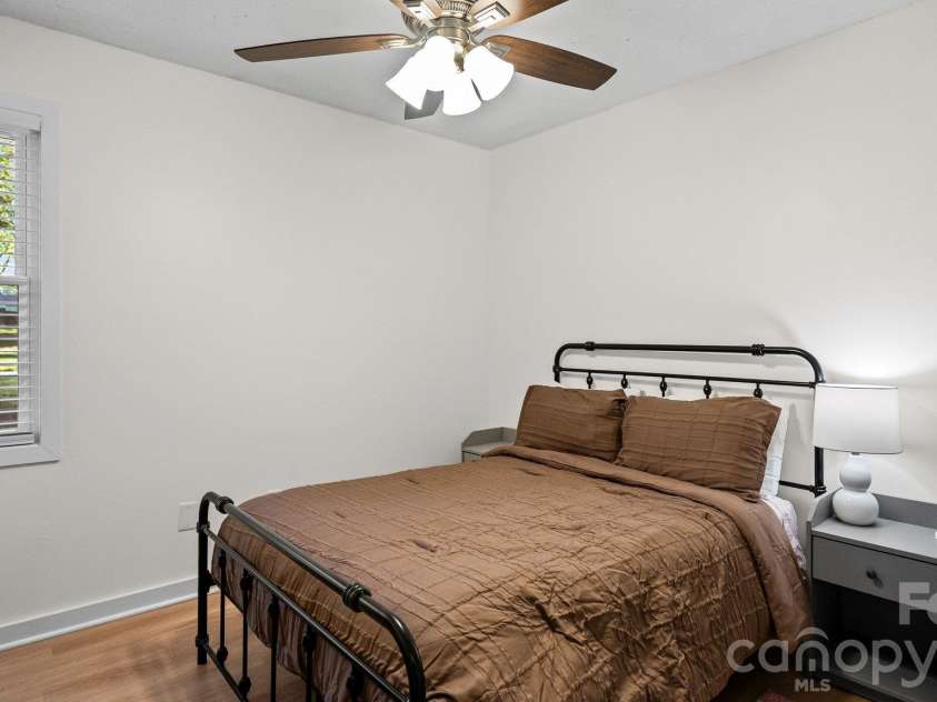 1702 Renard Ridge Road, Charlotte, NC 28212.  MLS# CAR4435819, YatesRealty ID 57797. 