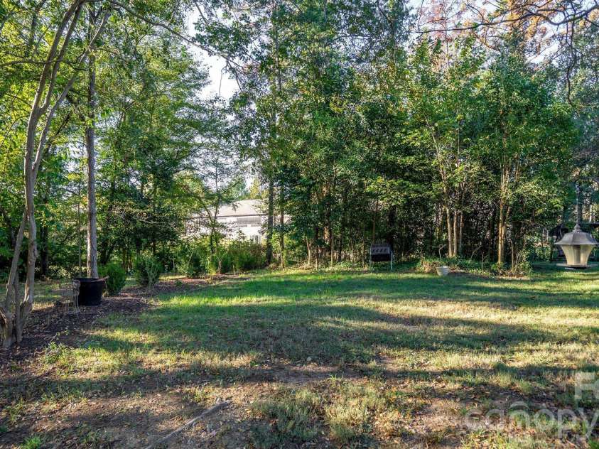 1702 Renard Ridge Road, Charlotte, NC 28212.  MLS# CAR4435819, YatesRealty ID 57797. 