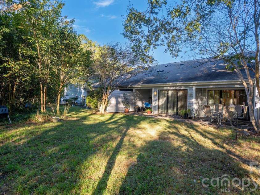 1702 Renard Ridge Road, Charlotte, NC 28212.  MLS# CAR4435819, YatesRealty ID 57797. 