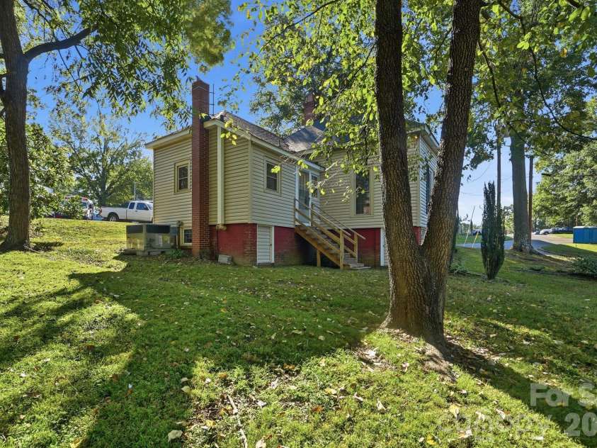 214 CB Crook Drive, Albemarle, NC 28001.  MLS# CAR4436582, YatesRealty ID 57798. 