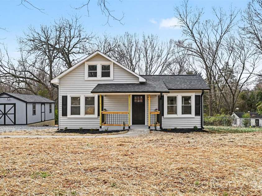 1010 Kentucky Street, Kannapolis, NC 28083.  MLS# CAR4352987, YatesRealty ID 5780. 
