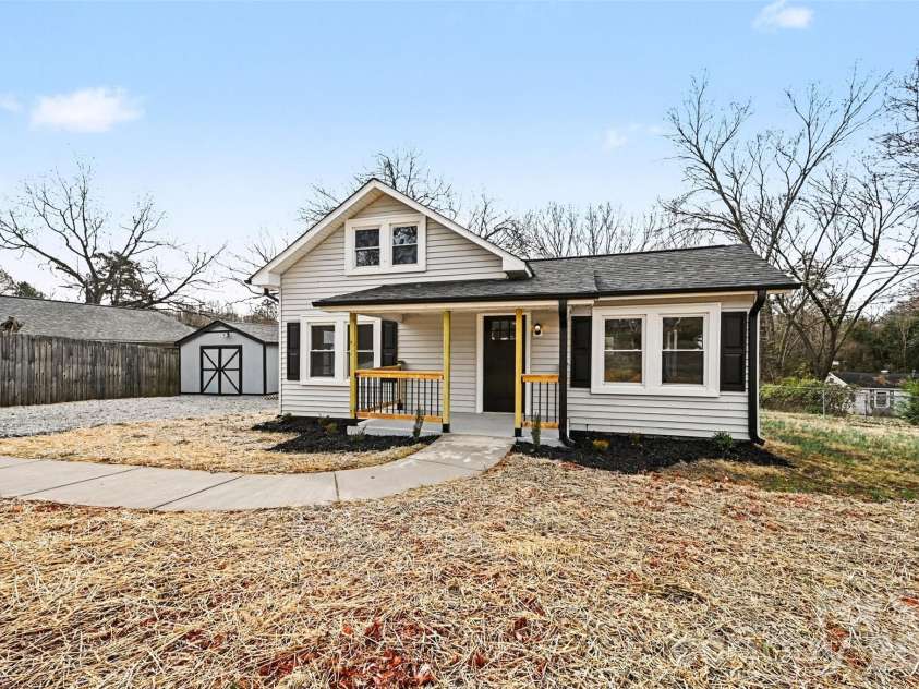 1010 Kentucky Street, Kannapolis, NC 28083.  MLS# CAR4352987, YatesRealty ID 5780. 