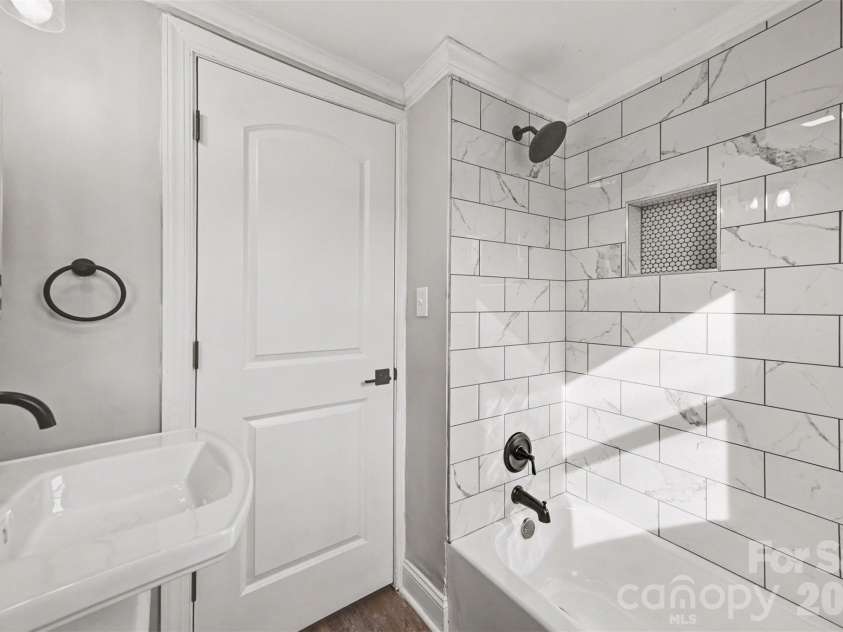 1010 Kentucky Street, Kannapolis, NC 28083.  MLS# CAR4352987, YatesRealty ID 5780. 