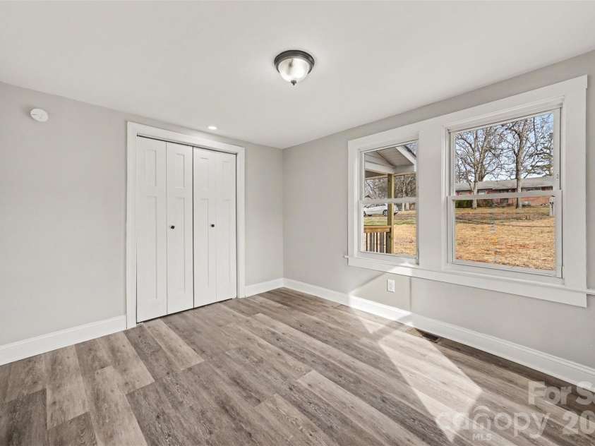 1010 Kentucky Street, Kannapolis, NC 28083.  MLS# CAR4352987, YatesRealty ID 5780. 