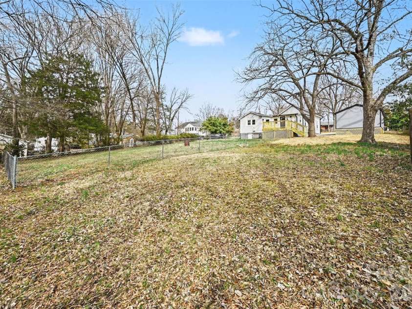 1010 Kentucky Street, Kannapolis, NC 28083.  MLS# CAR4352987, YatesRealty ID 5780. 
