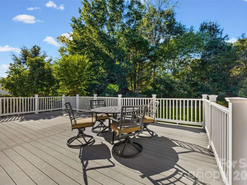 152 Sea Island Boulevard, Fort Mill, SC 29708.  MLS# CAR4432321, YatesRealty ID 57801. Composite Deck