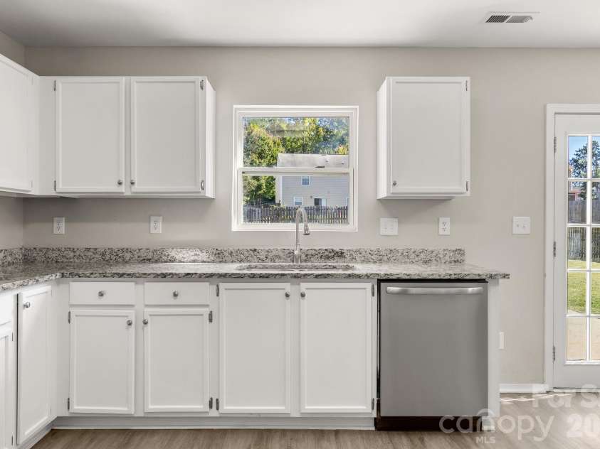 12028 Red Leaf Drive, Charlotte, NC 28215.  MLS# CAR4434312, YatesRealty ID 57804. 