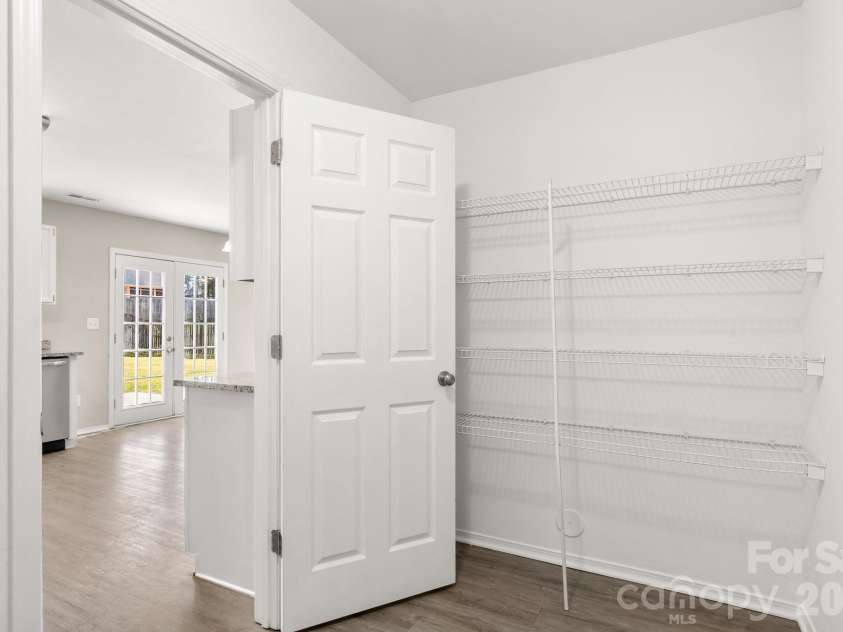 12028 Red Leaf Drive, Charlotte, NC 28215.  MLS# CAR4434312, YatesRealty ID 57804. 