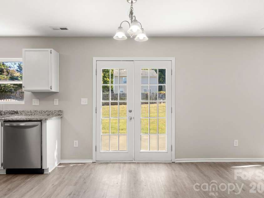 12028 Red Leaf Drive, Charlotte, NC 28215.  MLS# CAR4434312, YatesRealty ID 57804. 