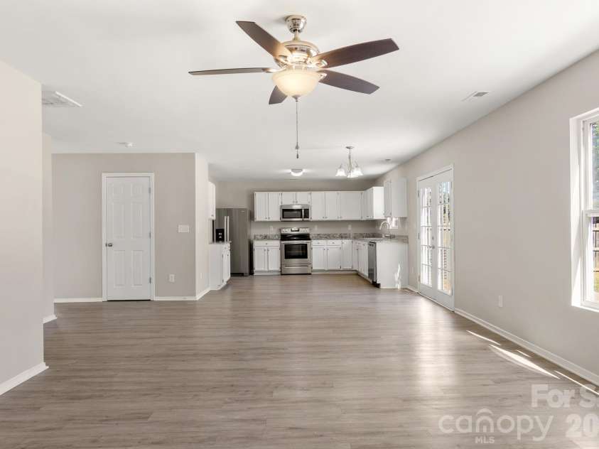 12028 Red Leaf Drive, Charlotte, NC 28215.  MLS# CAR4434312, YatesRealty ID 57804. 