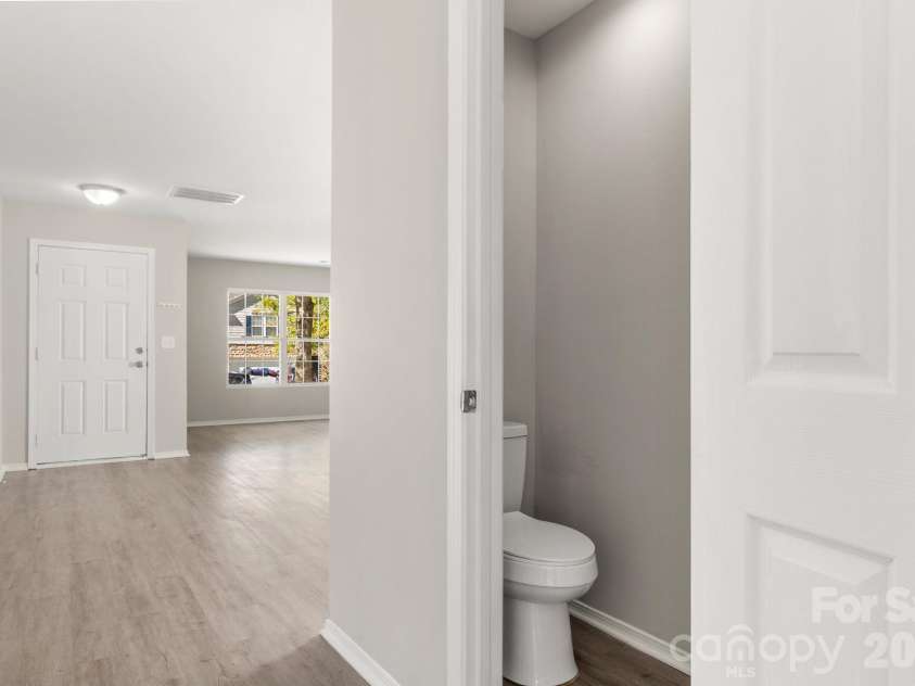 12028 Red Leaf Drive, Charlotte, NC 28215.  MLS# CAR4434312, YatesRealty ID 57804. 