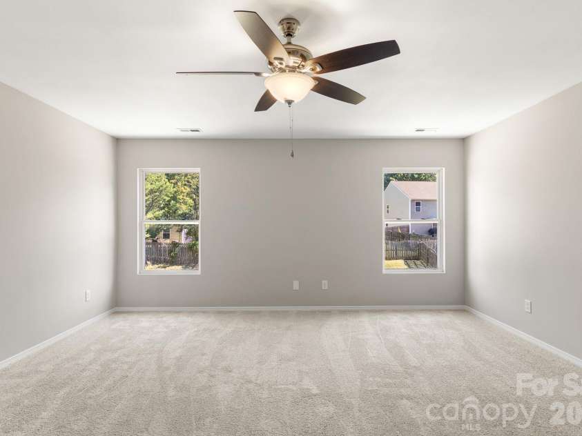 12028 Red Leaf Drive, Charlotte, NC 28215.  MLS# CAR4434312, YatesRealty ID 57804. 