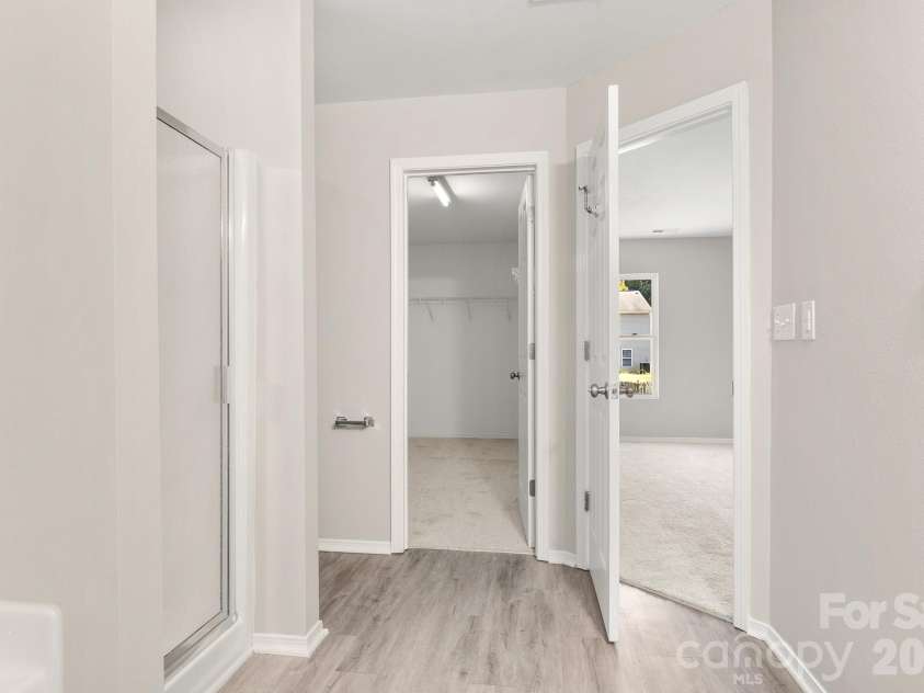 12028 Red Leaf Drive, Charlotte, NC 28215.  MLS# CAR4434312, YatesRealty ID 57804. 